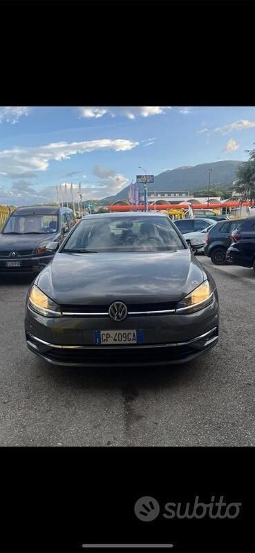 Marrone Usata 2019 VW Golf VII Tre volumi | 13.200 € (Super prezzo) - Immagine 1/4