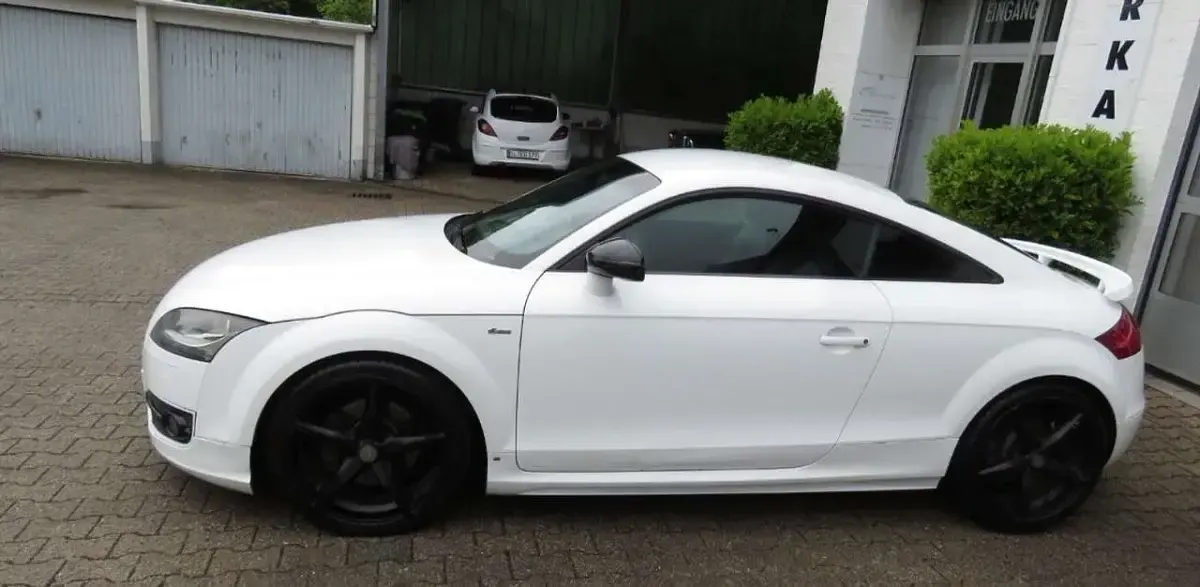 Begagnad Audi TT S-Line 250 HK (183 kW) 2009 Vit Sportkupé