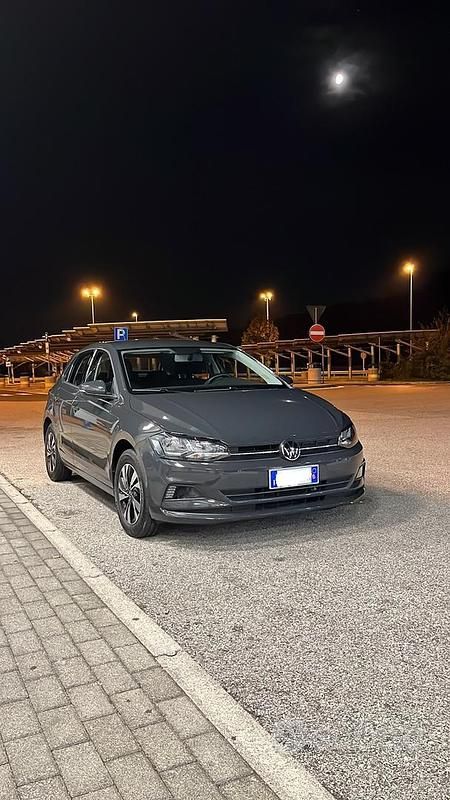 Usata VW Polo Comfortline 80 CV (58 kW) 2021 Grigio Utilitaria