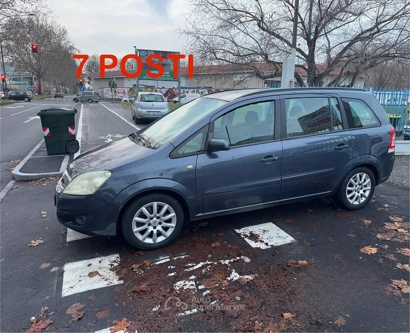 Usata Opel Zafira Cosmo 120 CV (88 kW) 2008 Blu Monovolume