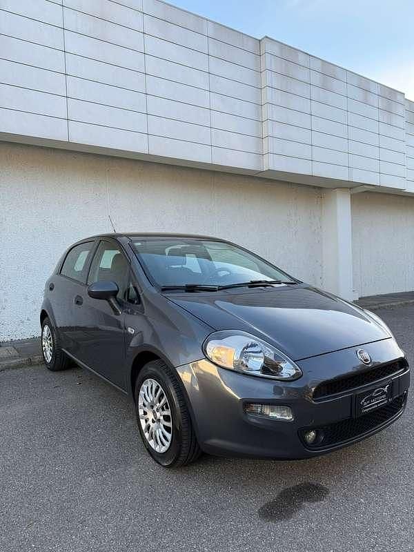 Usata Fiat Punto Easy 77 CV (56 kW) 2016 Berlina