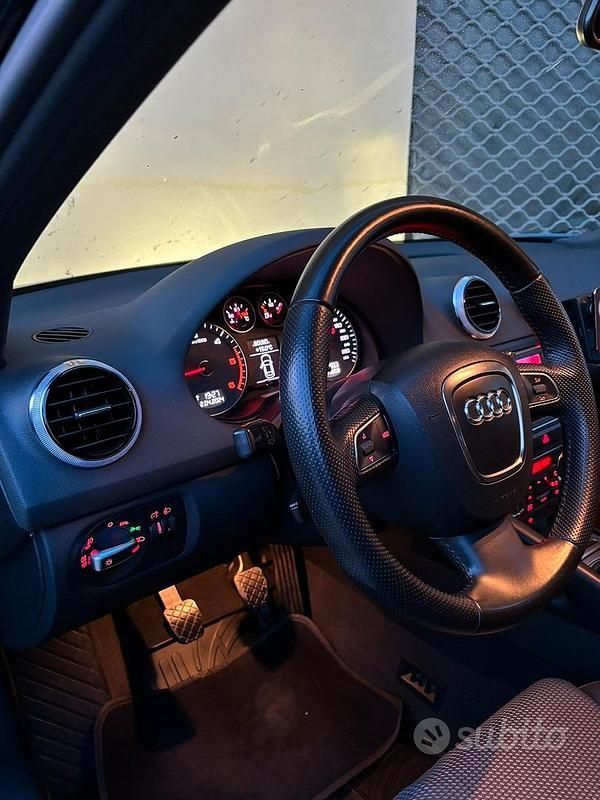 Usata Audi A3 105 CV (77 kW) 2011 Nero Utilitaria