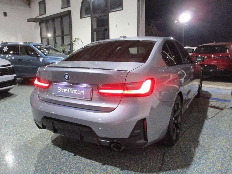 Usata BMW 320 M Sport 190 CV (139 kW) 2024 Grigio scuro Berlina