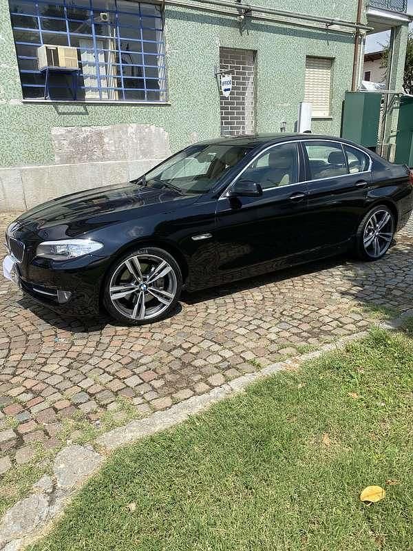 Usata BMW 535 306 CV (225 kW) 2012 Nero Berlina