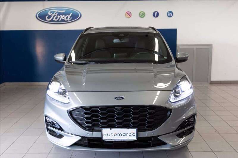 Usata Ford Kuga ST-Line X 225 CV (165 kW) 2022 Grigio metallizzato SUV