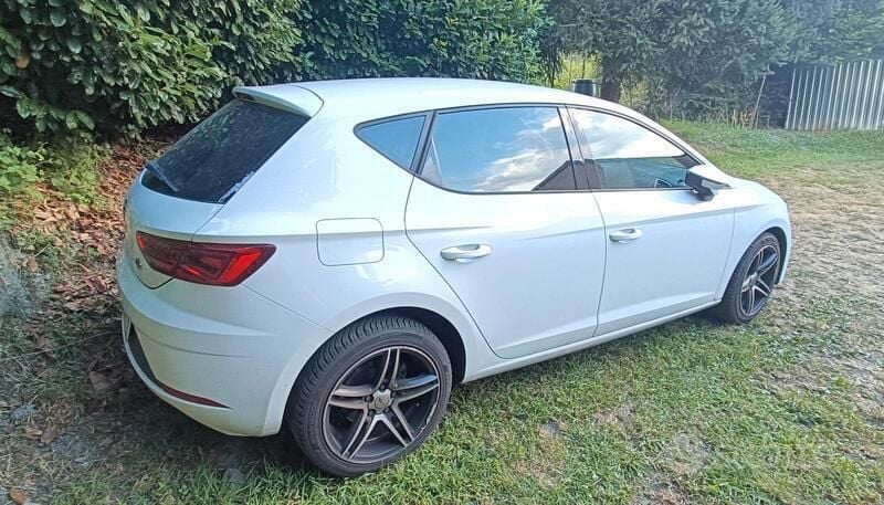 Usata Seat Leon 131 CV (96 kW) 2019 Bianco Berlina