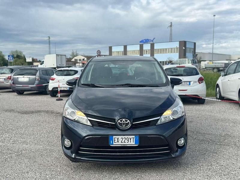Usata Toyota Verso Style 111 CV (81 kW) 2014 Nero Monovolume