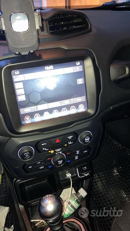 Usata Jeep Renegade Longitude 131 CV (96 kW) 2024 Blu/azzurro SUV