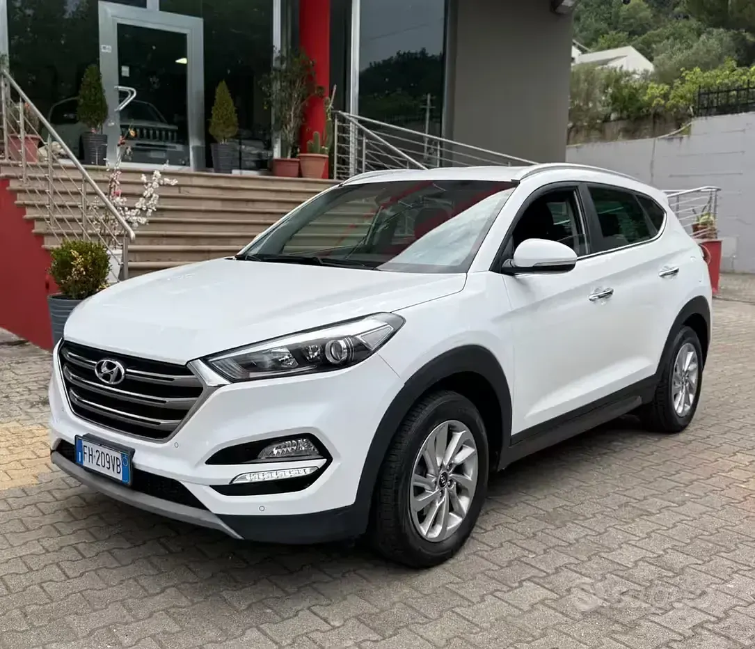Usata Hyundai Tucson Xpossible 116 CV (85 kW) 2017 Bianco SUV