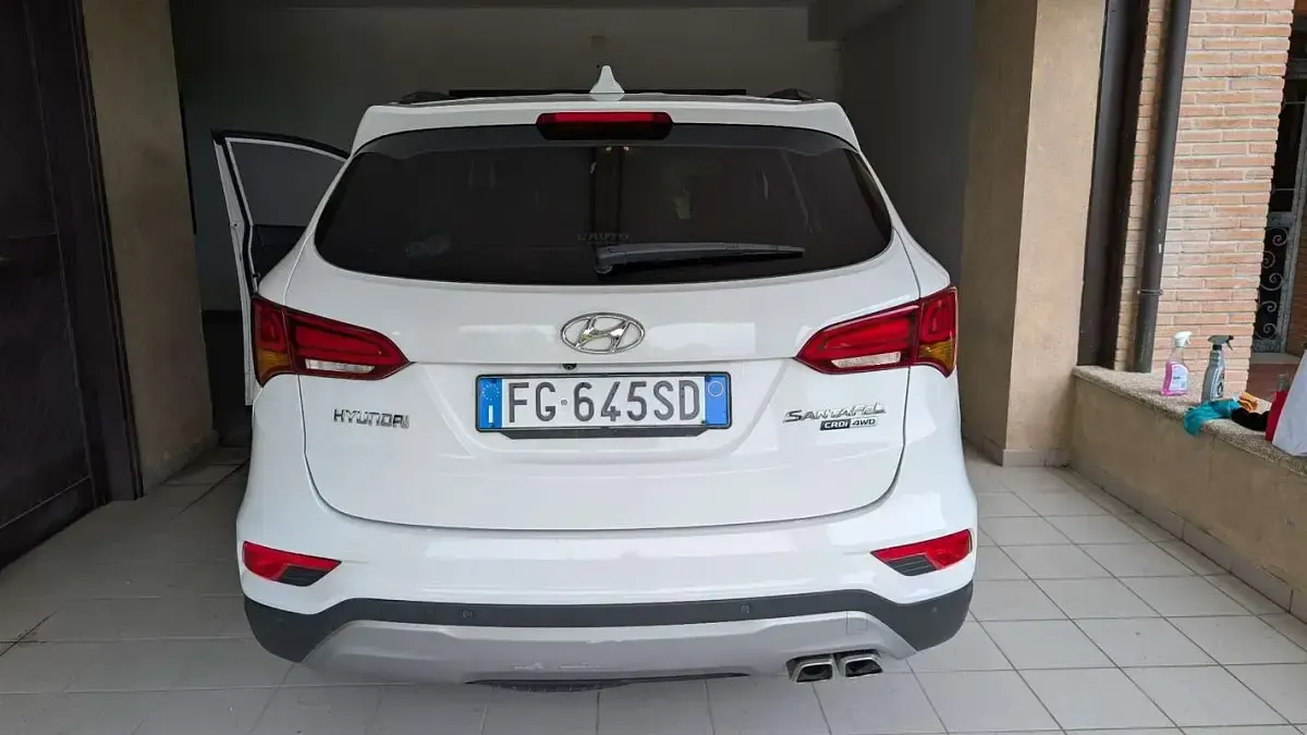 Usata Hyundai Santa Fe Comfort 150 CV (110 kW) 2017 Bianco SUV