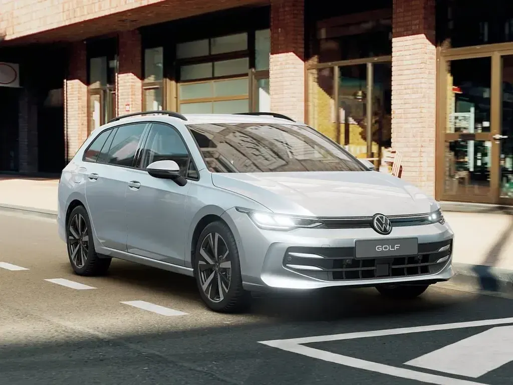 Nuova VW Golf VIII Edition 150 CV (110 kW) 2026 Dolomite silver metallizzato Station wagon