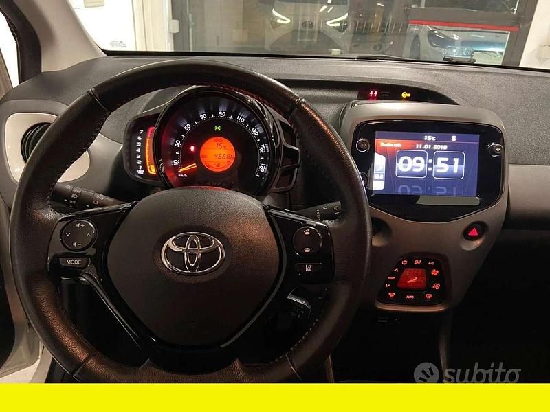 Usata Toyota Aygo 69 CV (50 kW) 2018 Other Utilitaria