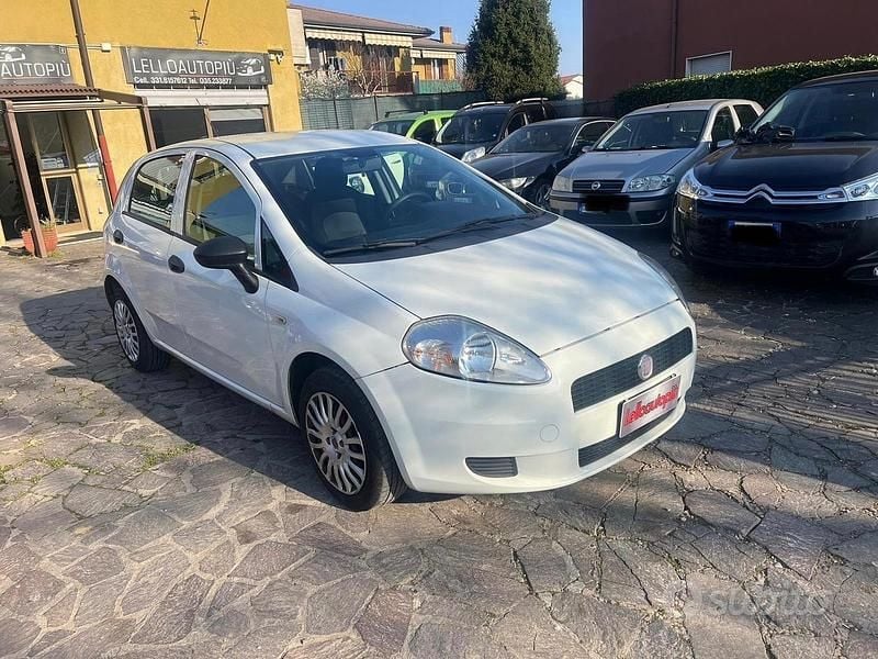 Usata Fiat Grande Punto S 69 CV (50 kW) 2012 Bianco Utilitaria
