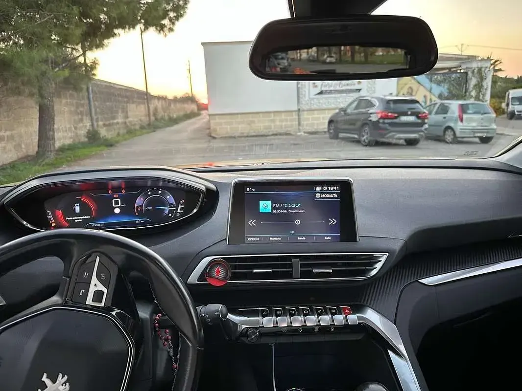 Usata Peugeot 3008 Business-Line 120 CV (88 kW) 2017 SUV