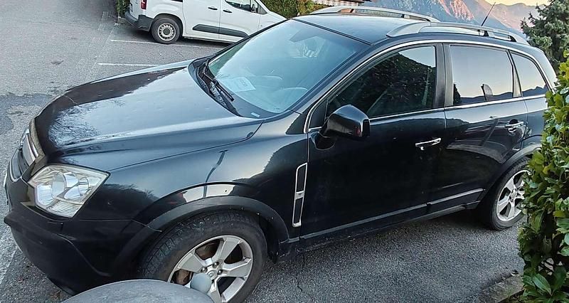 Usado Opel Antara Cosmo 150 CV (110 kW) 2009 Negro SUV