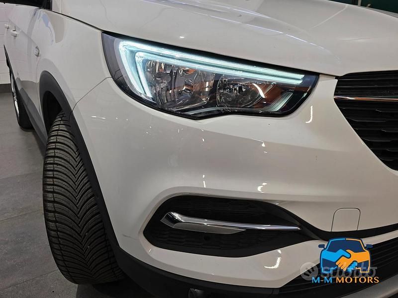 Usata Opel Grandland X Innovation 120 CV (88 kW) 2018 Bianco SUV