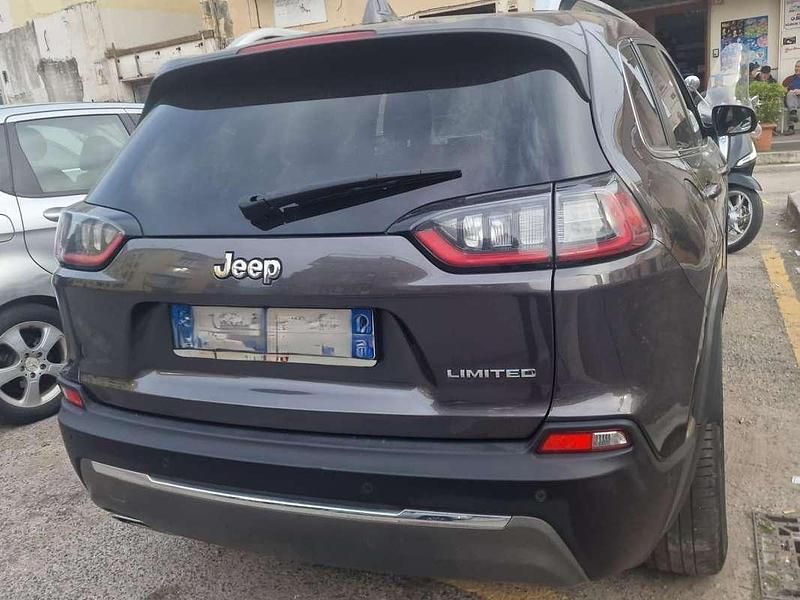 Usata Jeep Cherokee Limited 194 CV (142 kW) 2019 Grigio SUV