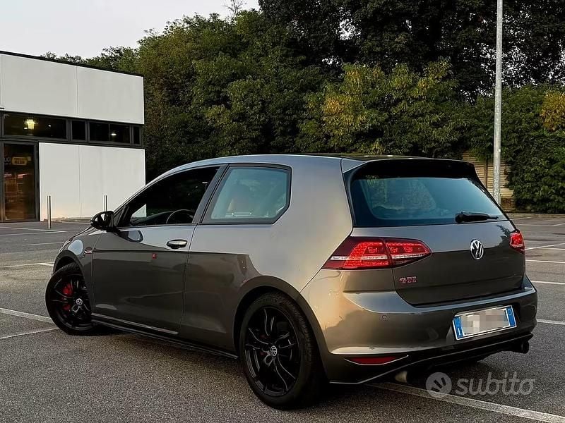 Usata VW Golf GTI 230 CV (169 kW) 2015 Grigio Coupé