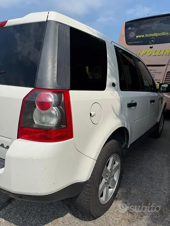 Usata Land Rover Freelander 2 150 CV (110 kW) 2010 Bianco SUV