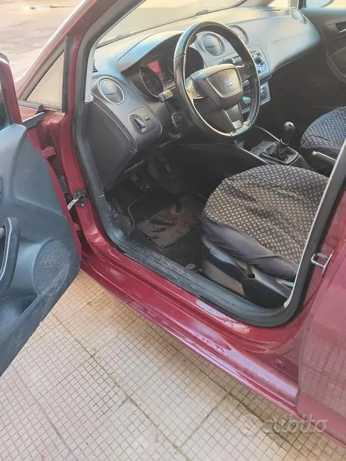 Usata Seat Ibiza ST 90 CV (66 kW) 2012 Rosso Station wagon