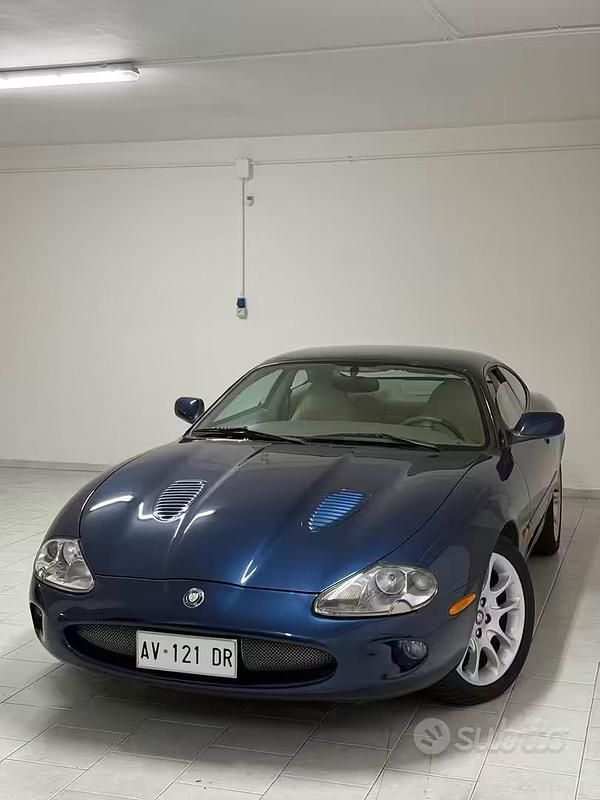 Usata Jaguar XK8 285 CV (209 kW) 1997 Blu Coupé
