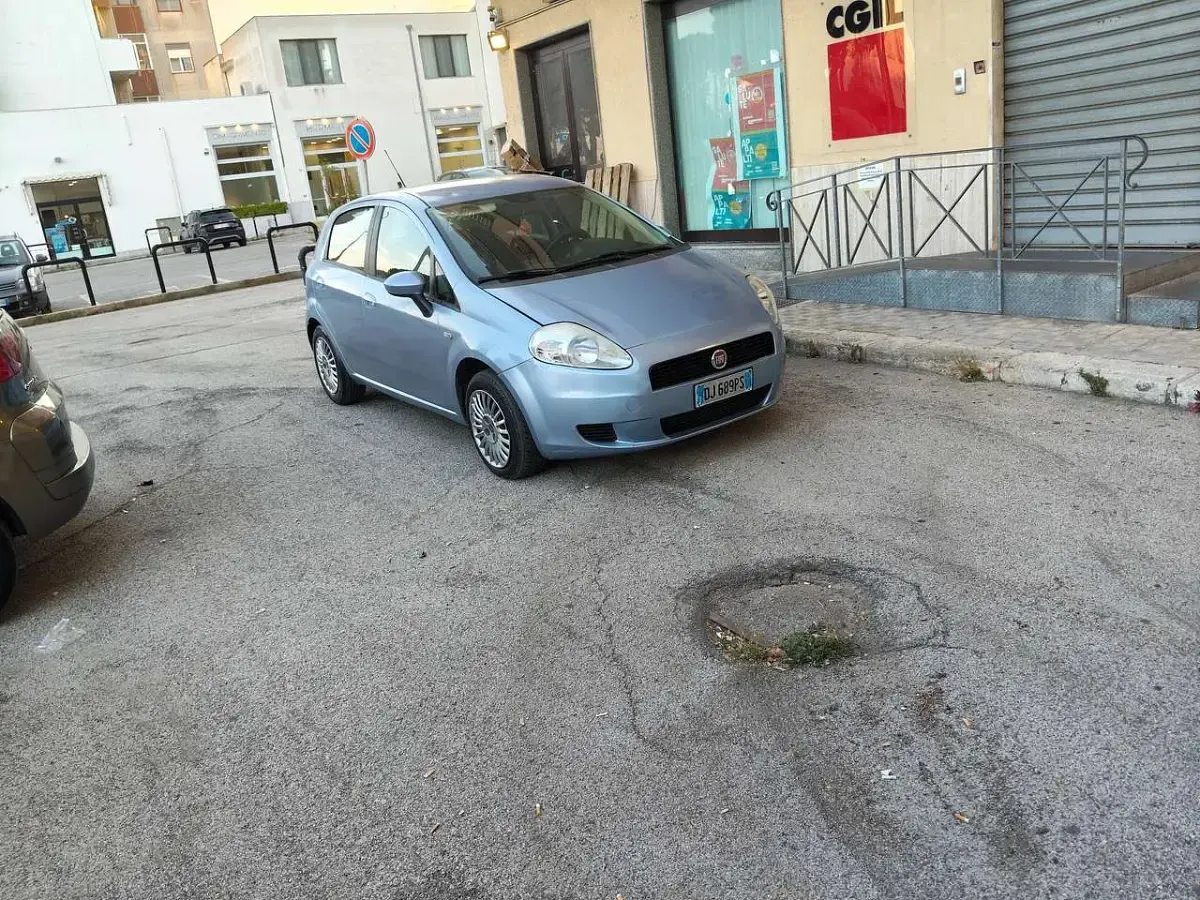 Usata Fiat Grande Punto Active 75 CV (55 kW) 2008 Other Utilitaria