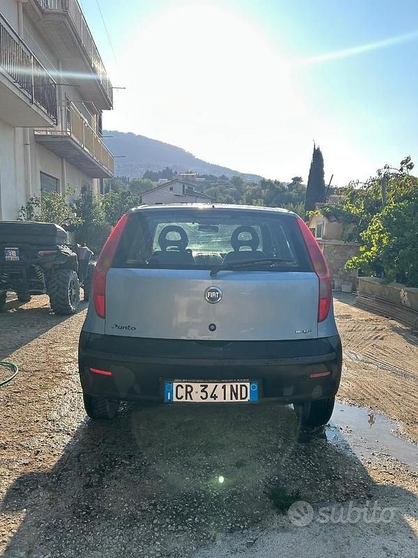 Usata Fiat Punto 2004 Blu Utilitaria