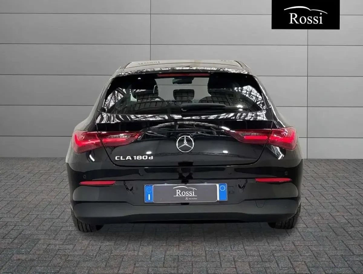 Usata Mercedes CLA180 Shooting Brake Advanced 116 CV (85 kW) 2025 Nero notte Station wagon