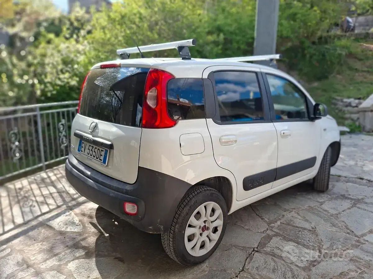 Usata Fiat Panda 4x4 Climbing 75 CV (55 kW) 2014 Bianco Utilitaria