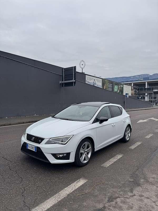 Usata Seat Leon Business 150 CV (110 kW) 2015 Berlina