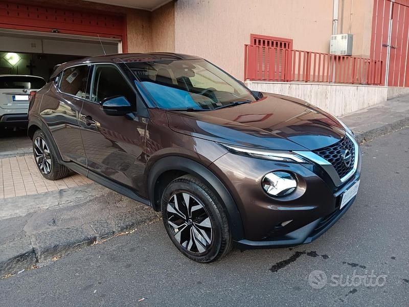Usata Nissan Juke N-Connecta 114 CV (83 kW) 2022 Marrone SUV
