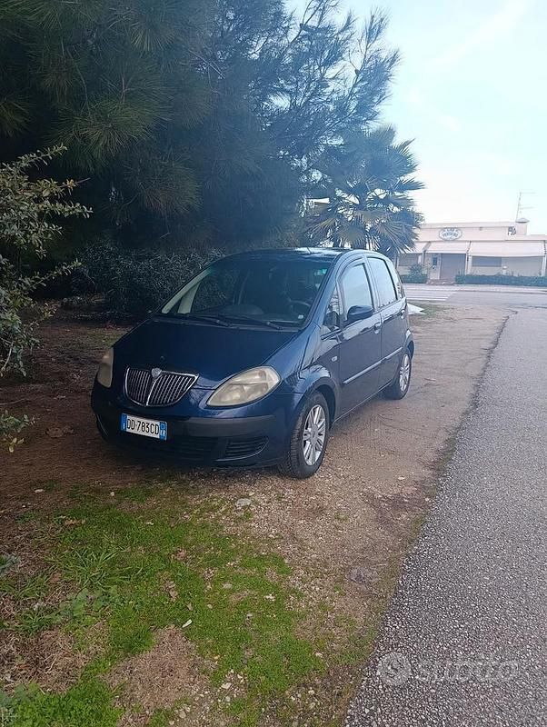 Usata Lancia Musa 69 CV (50 kW) 2008 Monovolume