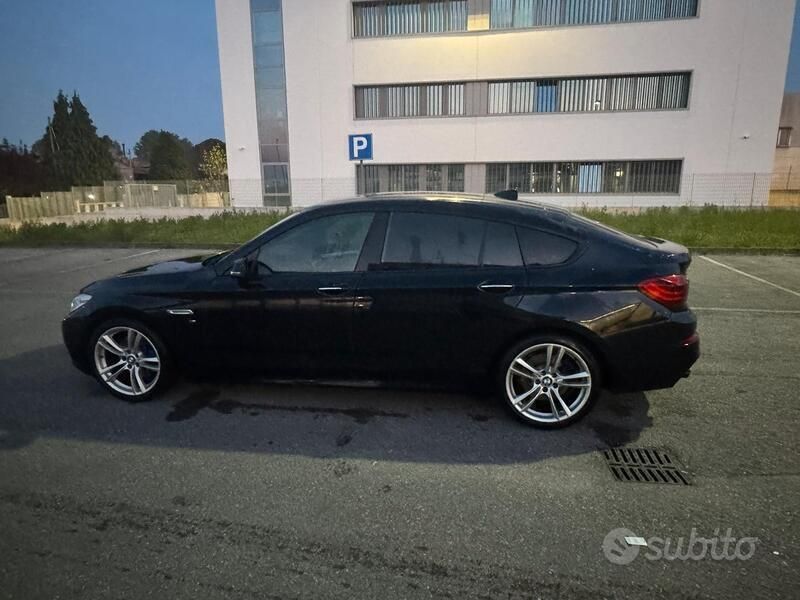 Usata BMW 530 Gran Turismo 258 CV (189 kW) 2016 Blu Berlina