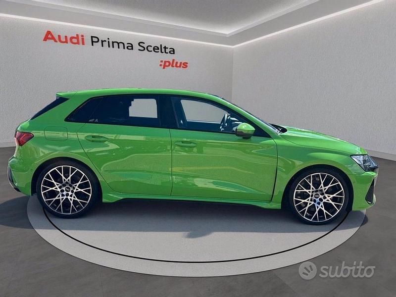 Usata Audi RS3 Comfort 400 CV (294 kW) 2025 Verde kyalami Berlina
