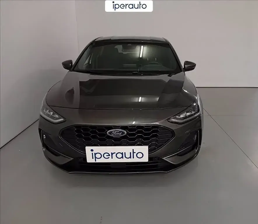 Occasion Ford Focus ST-Line 125 PK (91 kW) 2022 Grijs Sedan