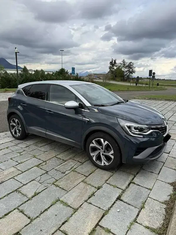 Usata Renault Captur RS Line 101 CV (74 kW) 2022 SUV
