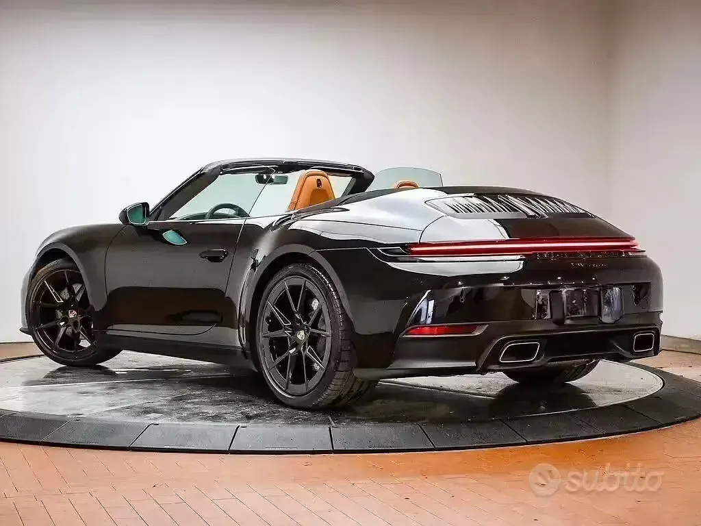 Nuova Porsche 911 Carrera Cabriolet 480 CV (353 kW) 2026 Nero Cabrio
