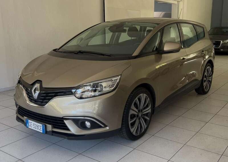 Usata Renault Grand Scénic IV 120 CV (88 kW) 2021 Oro Monovolume