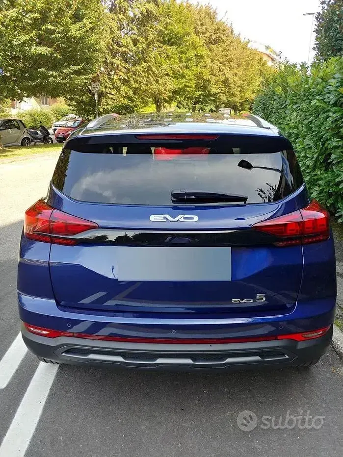 Usata EVO Evo 5 127 CV (93 kW) 2024 Bluazzurro SUV