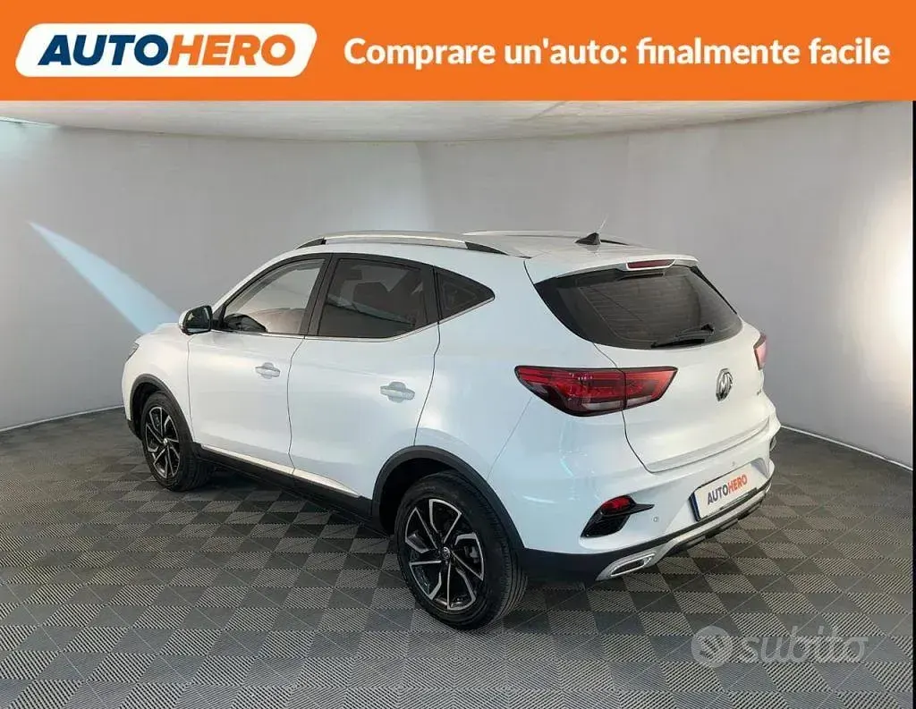 Usata MG ZS Luxury 106 CV (77 kW) 2024 Bianco SUV
