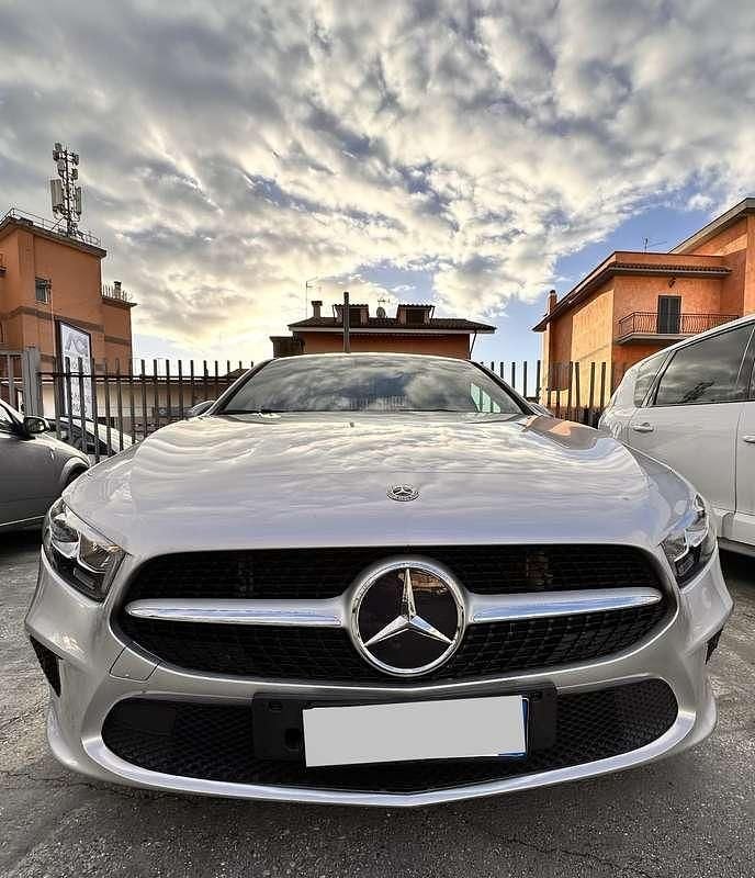 Usata Mercedes A180 Premium 116 CV (85 kW) 2020 Berlina