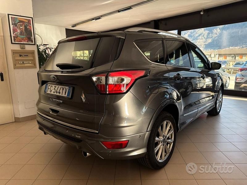 Usata Ford Kuga Vignale 150 CV (110 kW) 2017 Grigio SUV