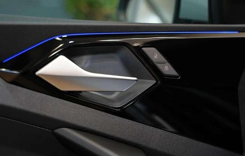 Usata Audi A1 Ambiente 110 CV (80 kW) 2023 Grigio Berlina