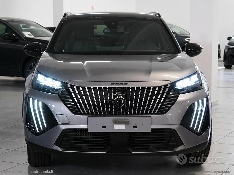 Nuova Peugeot 2008 GT 136 CV (100 kW) 2025 Grigio SUV
