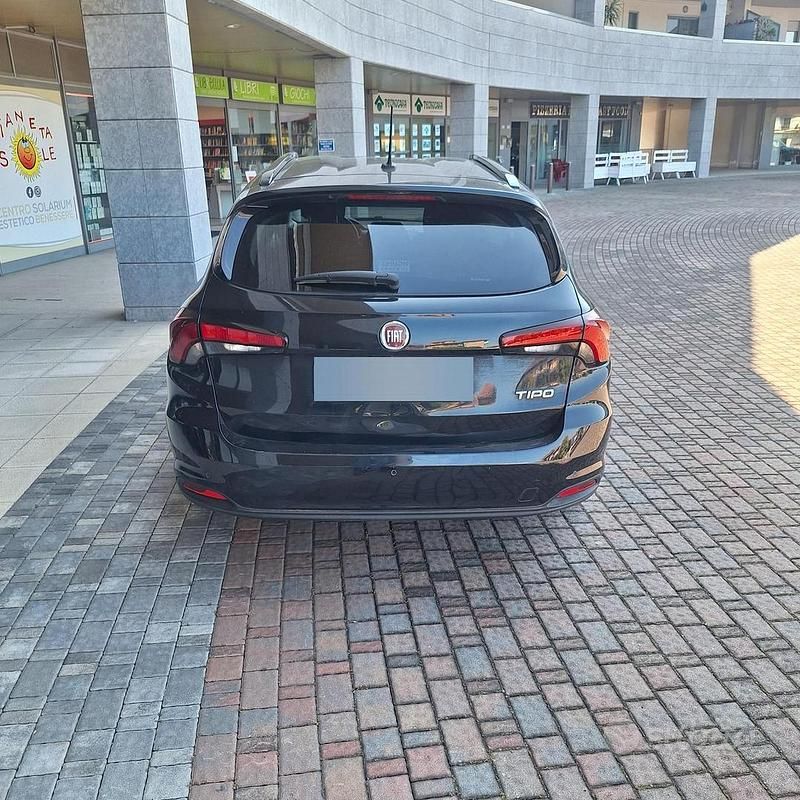 Usata Fiat Tipo S 120 CV (88 kW) 2020 Nero Station wagon
