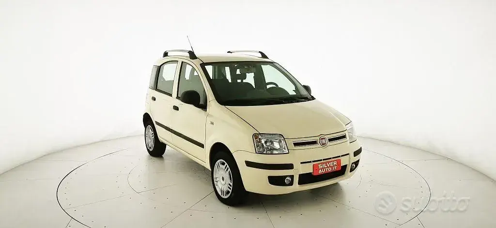 Usata Fiat Panda Dynamic 77 CV (56 kW) 2011 Giallo Utilitaria
