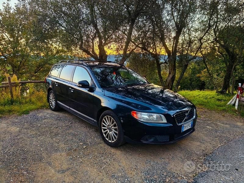 Usata Volvo V70 163 CV (119 kW) 2009 Blu Station wagon