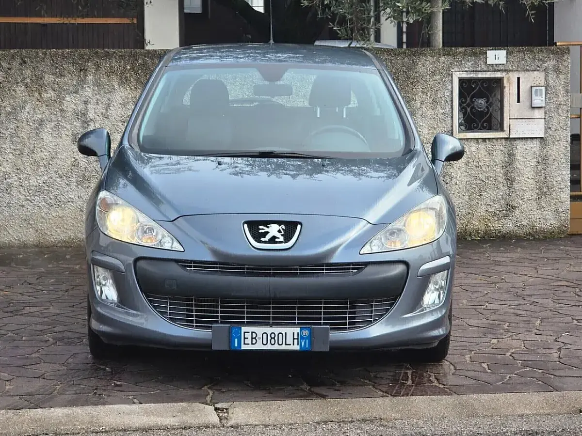 Usata Peugeot 308 90 CV (66 kW) 2009 Grigio Berlina