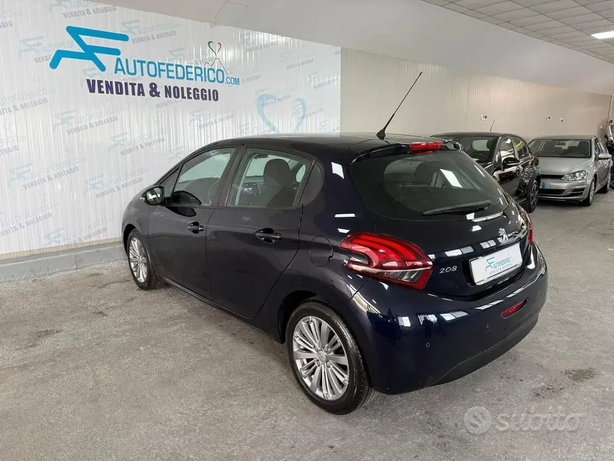 Usata Peugeot 208 Allure 75 CV (55 kW) 2017 Blu Utilitaria