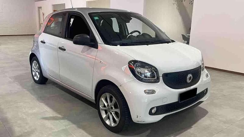 Usata Smart ForFour Passion 71 CV (52 kW) 2017 Bianco(met.) Utilitaria